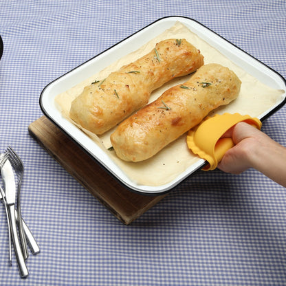 Pasta Shaped Oven Mitt | Silicone Mezzelune